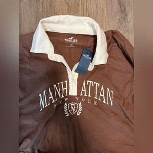 Hollister Brown Manhattan NY long sleeve collared crop top
